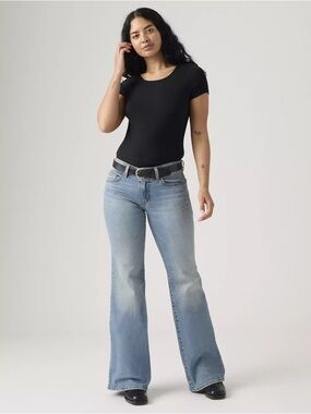 Levi's Light Blue Superlow Flare Jeans 28x32 The Big Idea Medium Wash NWOT